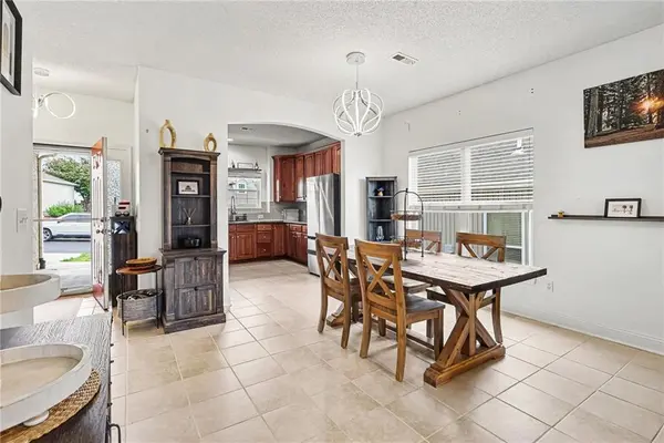 12216 N Pomona LN, Kansas City, MO 64163