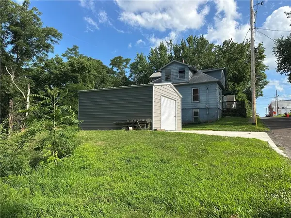 135 N 11th ST, Lexington, MO 64067