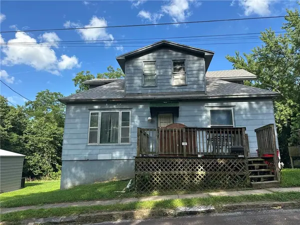 135 N 11th ST, Lexington, MO 64067