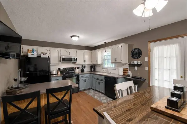11216 N Donnelly AVE, Kansas City, MO 64157