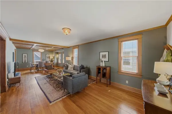 5117 WALNUT ST, Kansas City, MO 64112