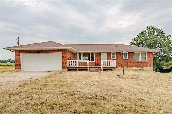 561 SE 13 HWY, Warrensburg, MO 64093