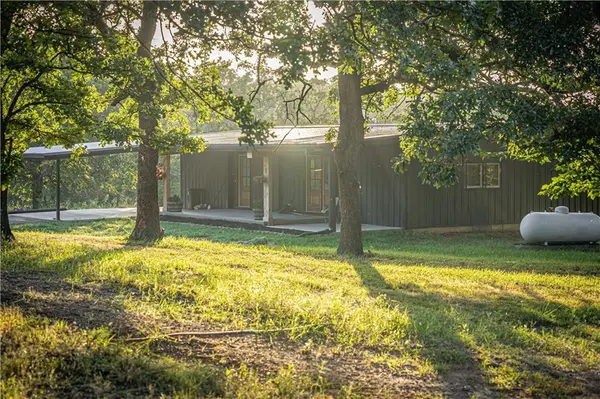 2099 Heritage RD, Sedan, KS 67361