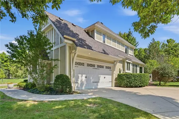 12401 Granada RD, Leawood, KS 66209