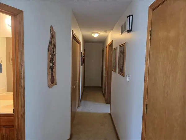 413 N SAVAGE CT, Independence, MO 64050