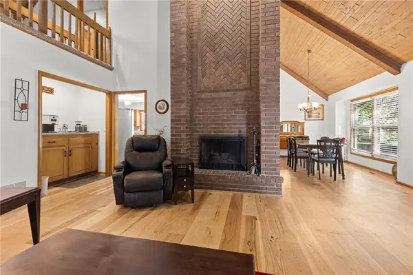 10955 Nieman RD, Overland Park, KS 66210