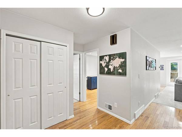 7925 W Layton #302, Littleton, CO 80123
