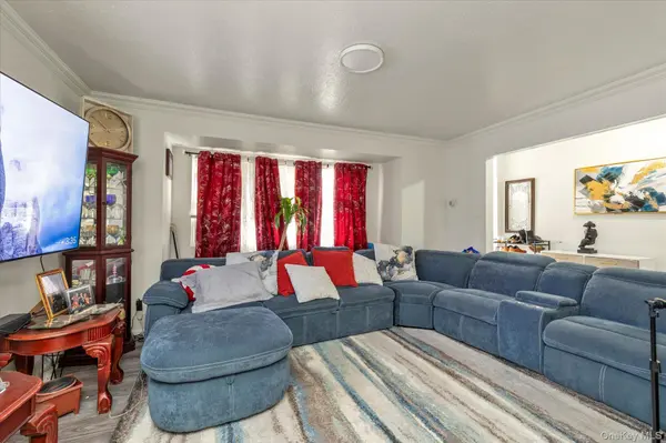 147-23 225th ST, Springfield Gardens, NY 11413