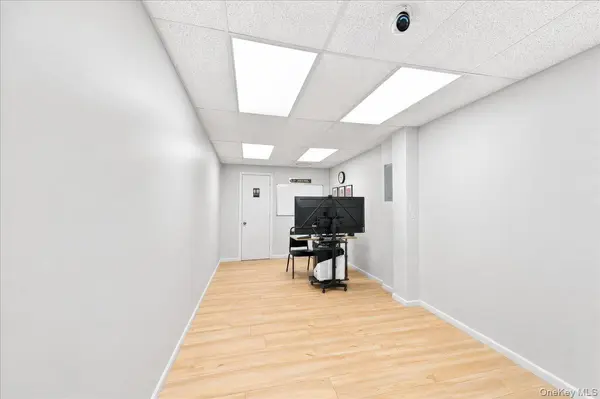 1432 Gun Hill Rd, Bronx, NY 10469