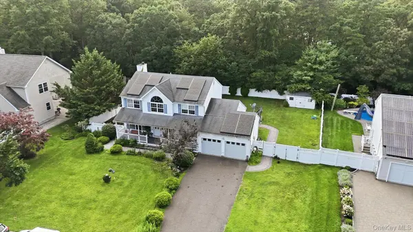 53 Howard DR, Coram, NY 11727