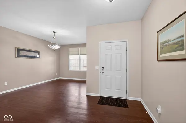 6121 Marigold CT, Whitestown, IN 46075