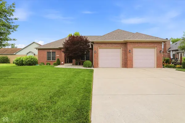 3724 Morningside DR, Greenwood, IN 46143