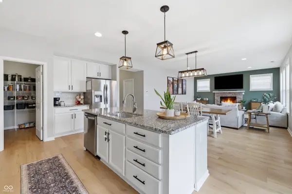 2373 Somerset CIR, Franklin, IN 46131