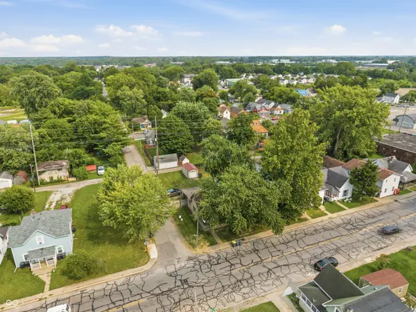 2202 Columbus AVE, Anderson, IN 46016