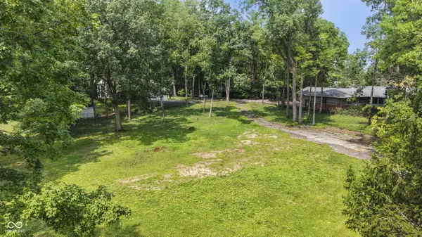 21 Cardinal LN, Carmel, IN 46032