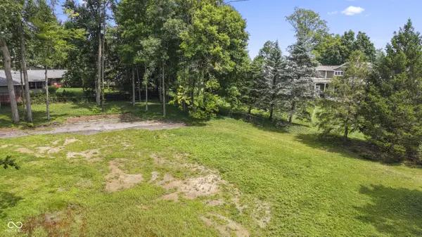 21 Cardinal LN, Carmel, IN 46032
