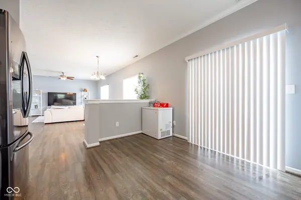 2581 Shadowbrook TRCE, Greenwood, IN 46143