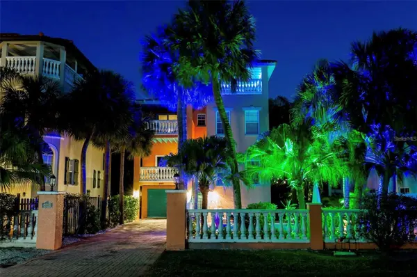 4003 5TH AVE, Holmes Beach, FL 34217