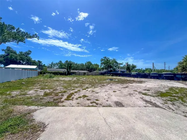 1120 35TH ST W, Bradenton, FL 34205
