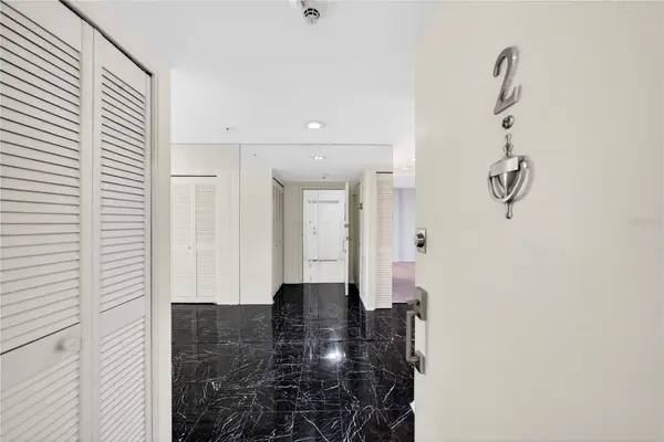 770 S PALM AVE #PH2, Sarasota, FL 34236
