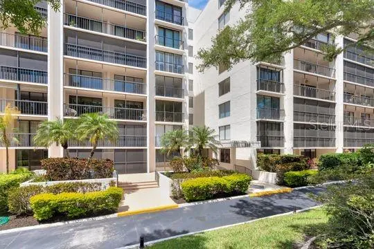 220 BELLEVIEW BLVD #203, Belleair, FL 33756