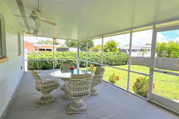 11450 80TH AVE, Seminole, FL 33772
