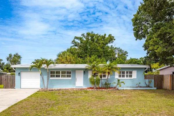 3332 70TH LN N, St Petersburg, FL 33710