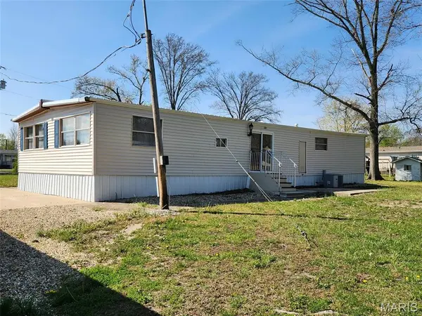 1106 Harrison AVE, Sandoval, IL 62882