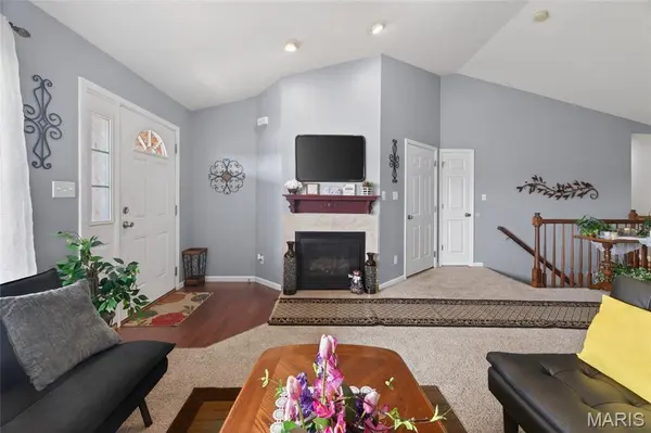 55 Bridgewater LN #A, Highland, IL 62249