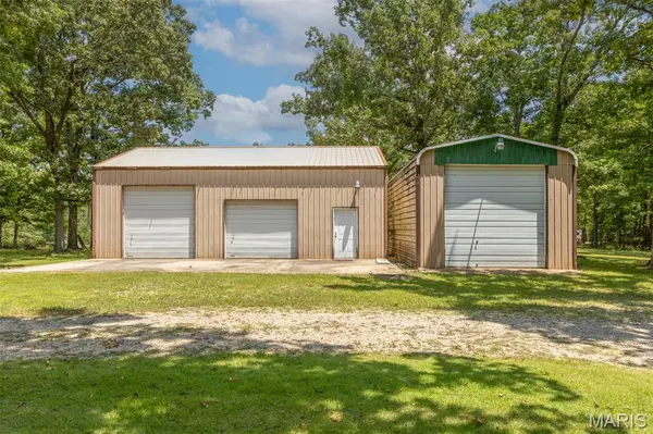 211 Whispering Hills LN, Wappapello, MO 63966
