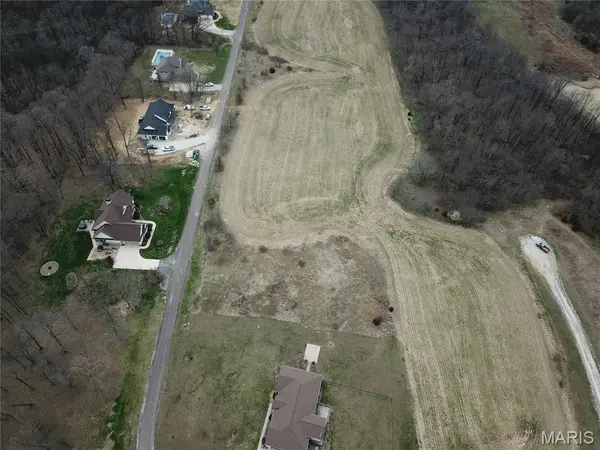 33 Lela Lane, Hannibal, MO 63401