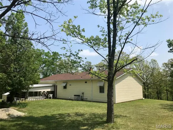 13505 State Rd E RD, De Soto, MO 63020