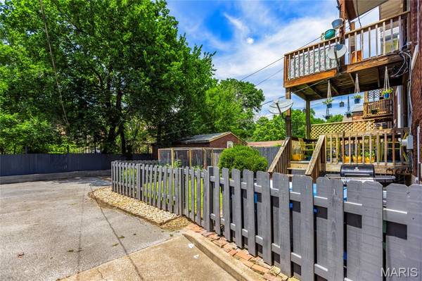 1109-1111 Claytonia TER, Richmond Heights, MO 63117