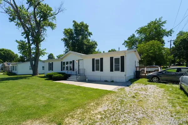 1800 Page AVE, Belleville, IL 62221