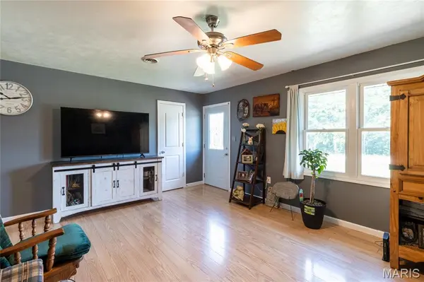 880 Main ST, St Elizabeth, MO 65075