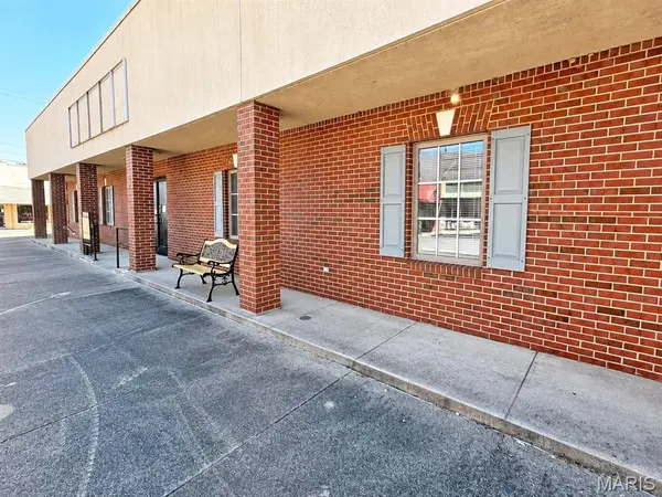 101 S Prairie ST #107, Bloomfield, MO 63825