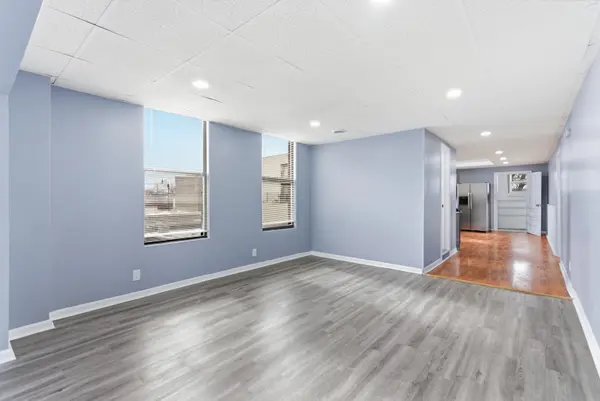 2014 N Whipple ST, Chicago, IL 60647