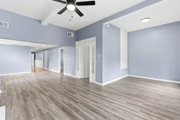 2014 N Whipple ST, Chicago, IL 60647