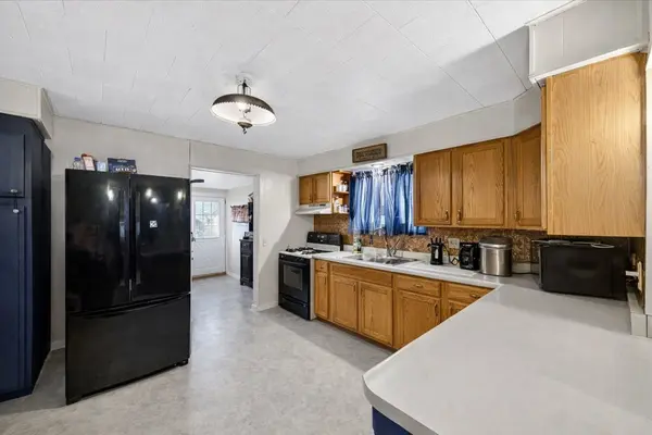 835 N 6TH AVE, Canton, IL 61520