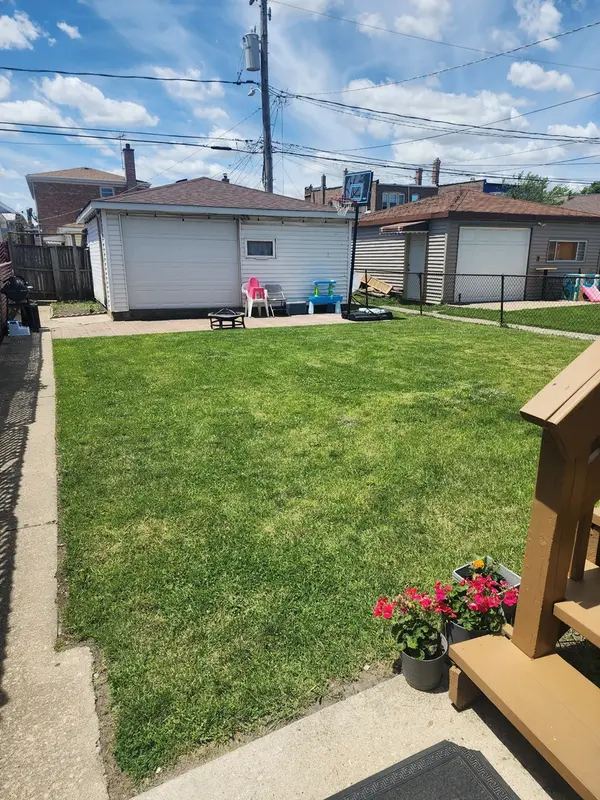 1822 S 55th AVE, Cicero, IL 60804
