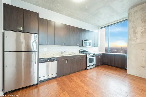235 W VAN BUREN ST #2715, Chicago, IL 60607