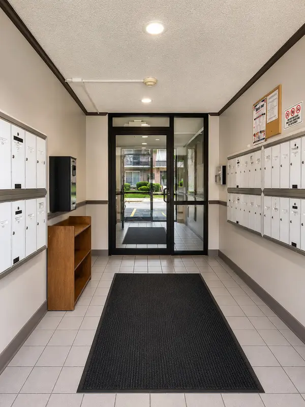 2301 Beau Monde LN #406, Lisle, IL 60532