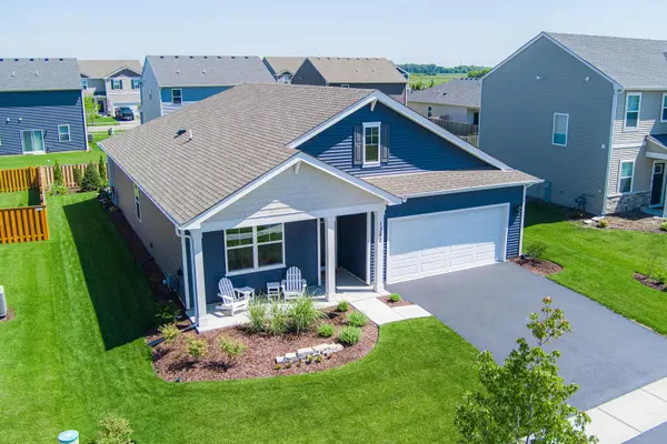 1382 Aspen LN, Pingree Grove, IL 60140
