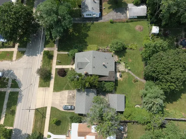 644 S 4th AVE, Des Plaines, IL 60016