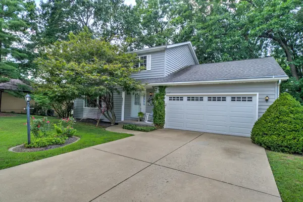 6211 N Teal Wood CIR, Peoria, IL 61615