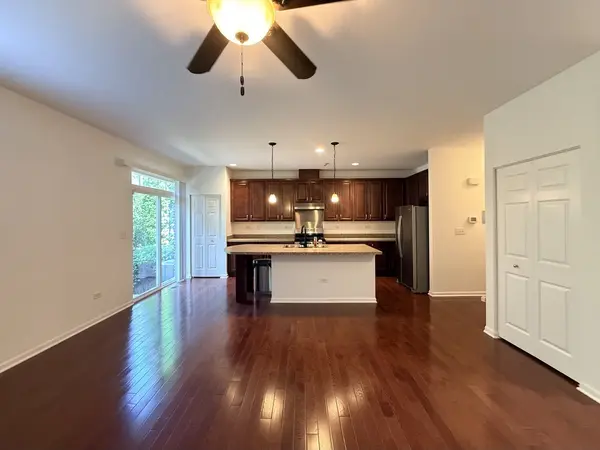 2715 Blakely LN, Naperville, IL 60540