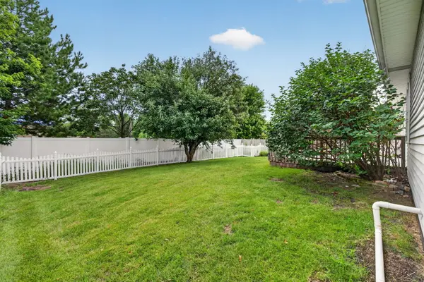 4711 Mallard LN, Plainfield, IL 60586