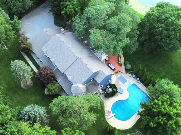 4159 Robert Parker Coffin RD, Long Grove, IL 60047