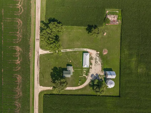 758 N 1st RD, Dana, IL 61321