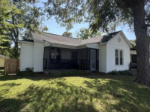 312 E 4th ST, Metropolis, IL 62960